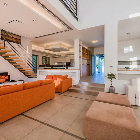 Filerimos Oasis Luxury וילה