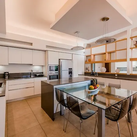 Filerimos Oasis Luxury Vila
